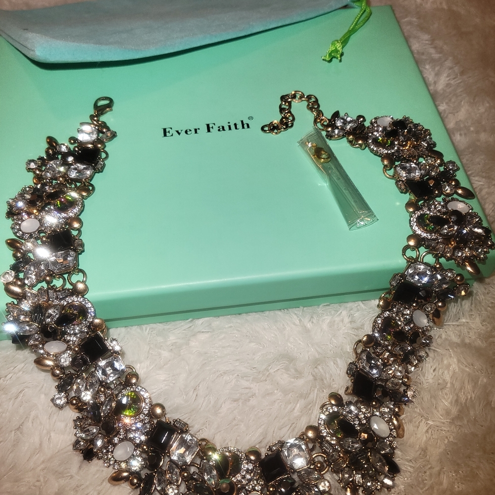 Statement Necklace - Picture 2 of 2